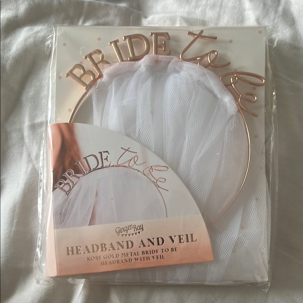 Ginger Ray Rose Gold Bride to Be Headband and Veil
